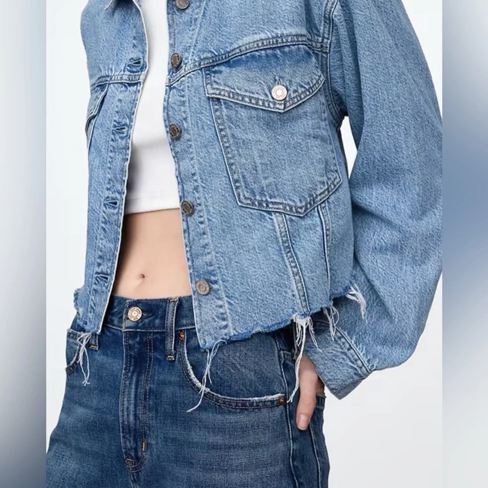Gap UltraSoft Icon Denim Crop Jean Jacket Shacket Spring Festival Rodeo NWOT - Picture 4 of 6